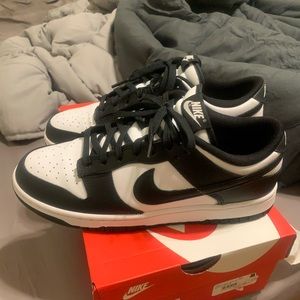 Nike Dunk Low (Panda)